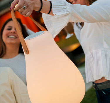 COLUNA PORTÁTIL KURBY PLAY COM LUZ
