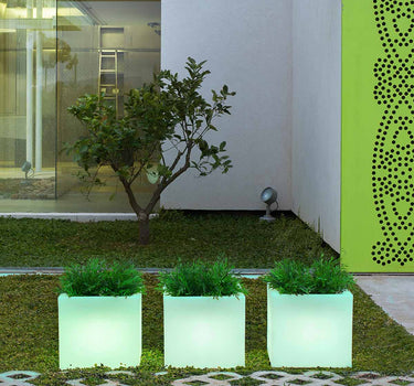 Floreira quadrada com luz NARCISO 50