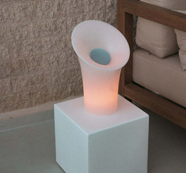 ALTIFALANTE PORTÁTIL COM LUZ NIPPER PLAY