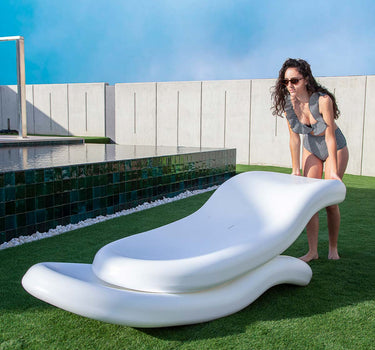 Espreguiçadeira Rasa para residências, piscinas, hotéis e clubes de praia